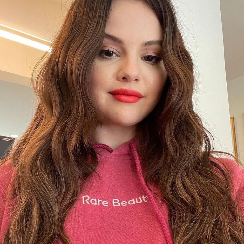 Rare Beauty Oversized Hoodie, 2021 Release, Pre-Loved Condition (Minor Flaw)